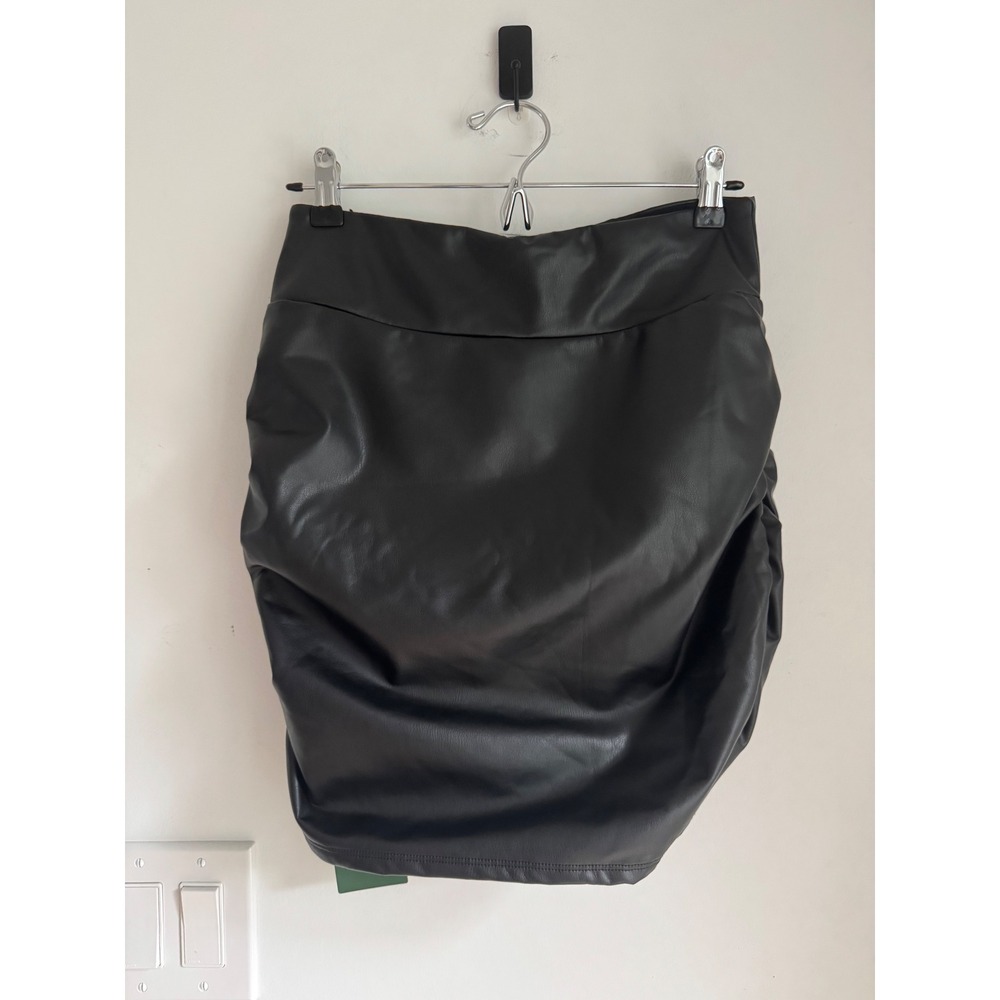 Halara Black Faux Leather Ruched Mini Skort Athleisure Size M NEW